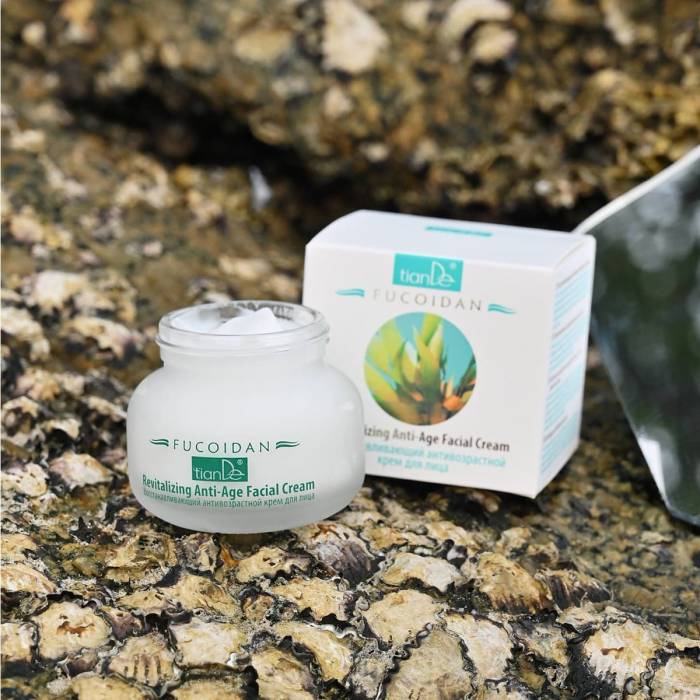 Cremă revitalizantă anti-age pentru față Fucoidan, 55 g